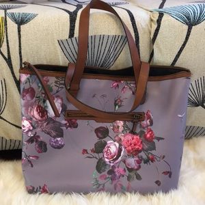 Elliott Lucca Floral Tote! 🌸💐🌺